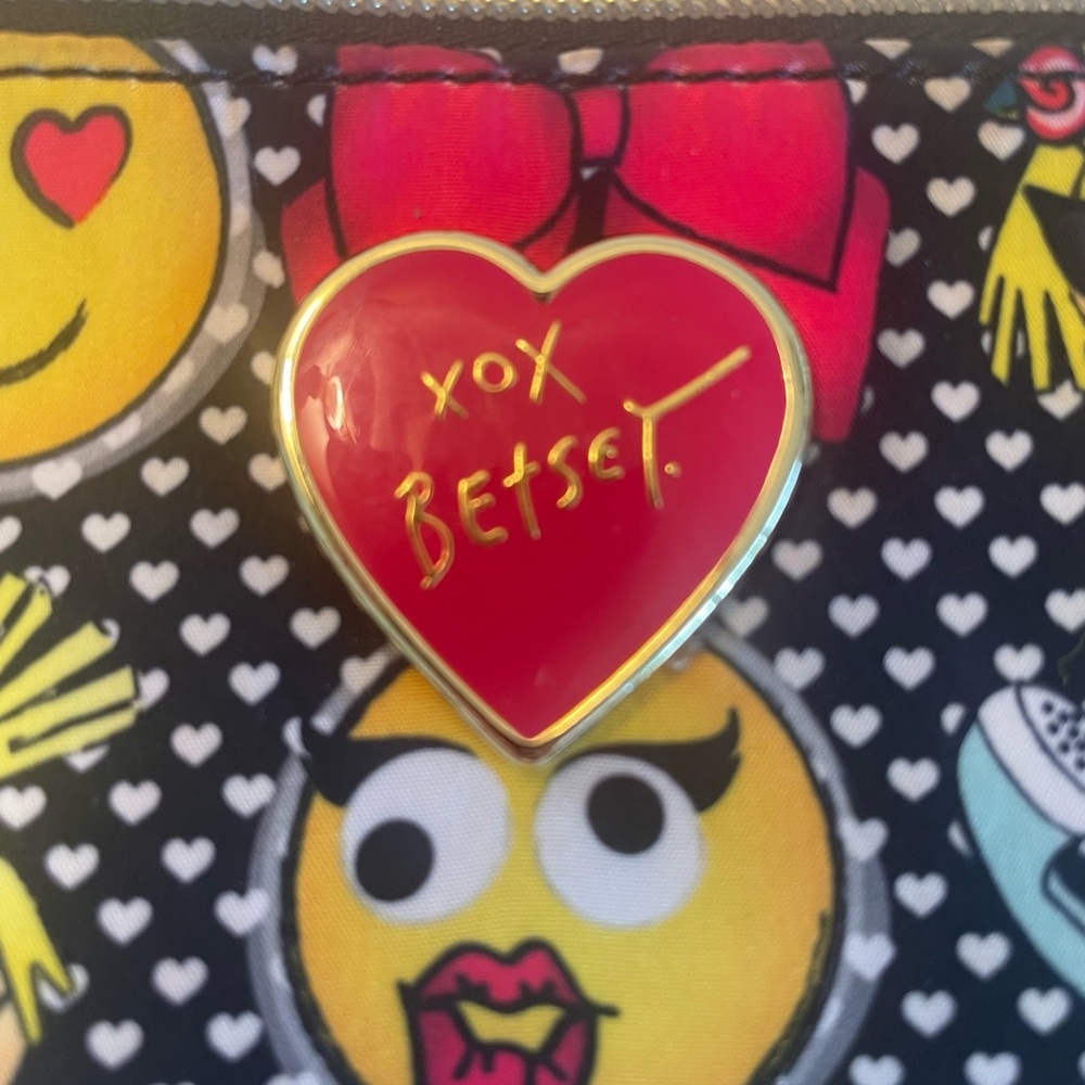 Betsy Johnson Wristlet with Emoji Faces and Heart Medallion - Picture 5 of 8